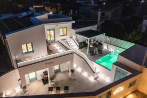Luxurious villa with huge garden & private Heated pool in paradise environment - Image 5