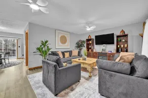 Rubber City Retreat |Sleeps 8| Akron/Canton - Image 2