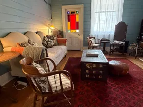 Vintage Mountain Cottage with Incredible View - Image 2