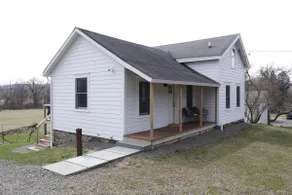 Modern Ithaca Farmhouse - Image 4
