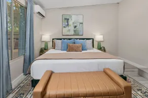 Newly Remodeled University Downtown Home Epic - Image 3