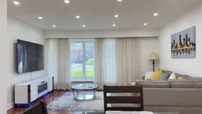 3 Bed 2 Bath Bungalow, Walk to Bus, 30 min to Downtown - Image 2