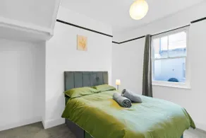 Premium Service Apartment Taunton Ideal for Business and Leisure - Image 4