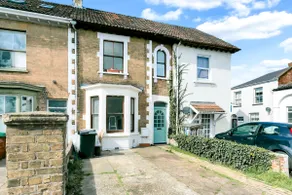 Premium Service Apartment Taunton Ideal for Business and Leisure - Image 2