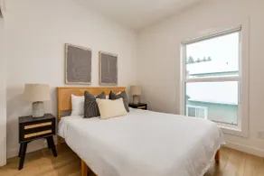 ”Vanilla Golden Hour”-3 Bdrm mins from Downtown! - Image 2