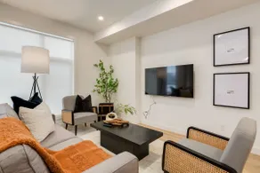 ”Vanilla Golden Hour”-3 Bdrm mins from Downtown! - Image 5