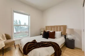 ”Vanilla Golden Hour”-3 Bdrm mins from Downtown! - Image 3