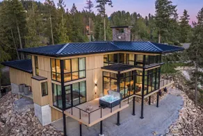 The Edge | Modern Retreat with Panoramic Views - Image 2