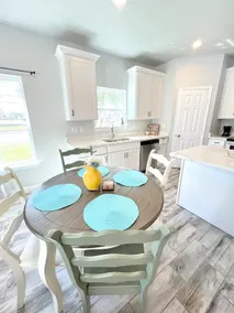 Cozy house with access to a recreational park - Image 4
