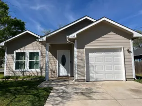 Cozy house with access to a recreational park - Image 2