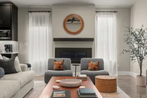 Cowboy Pool + Walk to Square | Sleeps 8 - Image 3