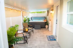 Hot Tub • 15 Min to TPA • Near Everything - Image 4