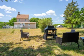 Quiet Farm Stay 2BR Retreat Near Bay & Lighthouse - Image 4