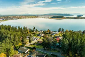 Secluded Water & Mountain View Retreat with Sauna - Image 5