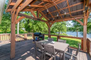 Lakeside Villa Retreat 5-Bedroom Oasis With 6 Tvs 3-Acres Of Waterfront Fishing & Canoe Adventures - Image 3