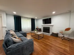 Spacious 4BR Near Boston, Lake and Trails - Image 4