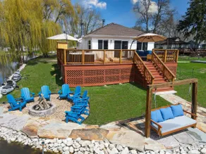 Waterfront Oasis w/ Hot Tub, Sauna, FirePit & Pier - Image 2