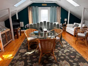 Riverview Loft | Romantic, Cozy + Scenic Views - Image 3