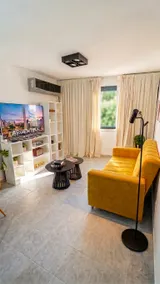 Very comfortable, modern and in a prime location - Image 4