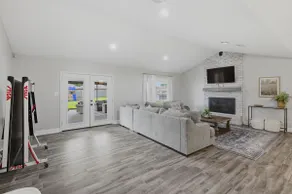 Bright Spacious Home- Close to casinos - Image 5