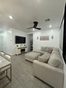 Modern 4 Bedroom Home - Image 3