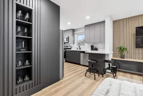 6BR Wine Country Oasis near Niagara - 2 Kitchens - Image 2
