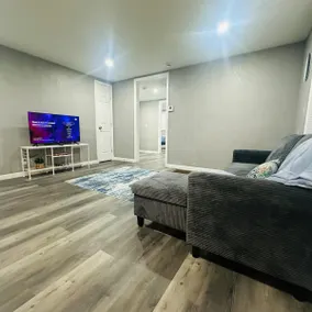 Bluebird Bungalow - Image 2