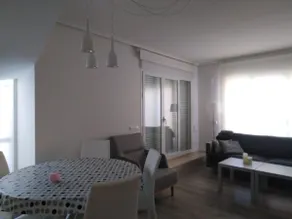 Bright oceanfront apartment in Dénia - Image 4