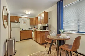 Hidden Gem Studio | Stylish Downtown + Parking - Image 3