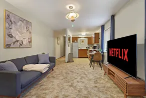 Hidden Gem Studio | Stylish Downtown + Parking - Image 2