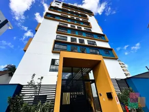 Style, comfort, and a great location with Wi-Fi - Image 4