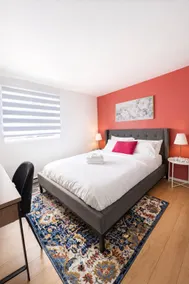 Bright 2-Bedroom Retreat Near Montreal + Parking - Image 2