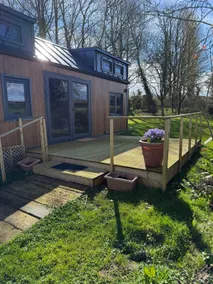 Kniveton Wood Hut - Image 4
