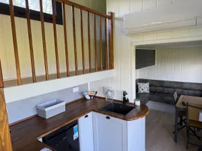Kniveton Wood Hut - Image 3