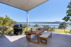 Pelican Retreat - Pet Friendly - Absolute Waterfront - Image 2