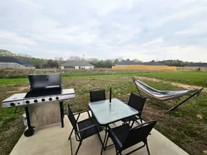 Spacious 3BR Retreat Near Fort Leonard Wood - Image 4