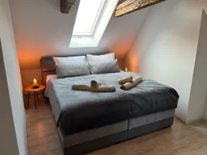 Modernes Loft mit Holzbalken und Charme - Image 4
