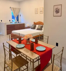 Prime spot, AC, ground floor w/ private parking. - Image 4