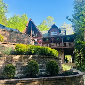 Hocking Hills Luxury Lodge- Sleeps 22 - Image 4