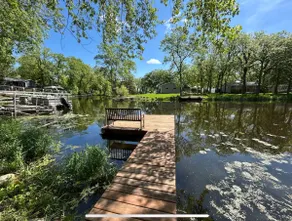 Briggs Bungalow Lake Retreat + Boat House + Sauna! - Image 4