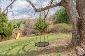 Pine Hollow Cabin - Image 2