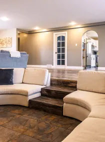 Cozy prairie retreat in Niverville! Sleeps 9! - Image 2