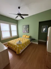 2 BR home in South End with Hot Tub. - Image 5