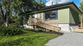 Canal Lake Cottage | Bunkie & Kayaks - Image 2