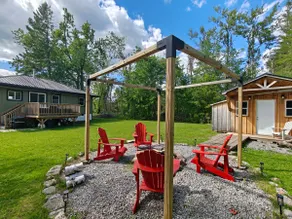 Canal Lake Cottage | Bunkie & Kayaks - Image 3