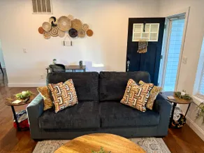 The Townhouse Retreat - Image 4
