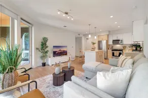 BRAND NEW! Gorgeous & Clean 2BR Apt w/ Pool & Gym - Image 2
