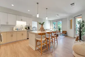 BRAND NEW! Gorgeous & Clean 2BR Apt w/ Pool & Gym - Image 4