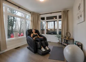 Dream Muskoka Retreat with Hot Tub, BBQ, Fire Pit and Theatre Room - Image 3