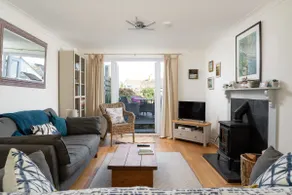 Home in Portscatho Sea Views Parking & Garden - Image 3